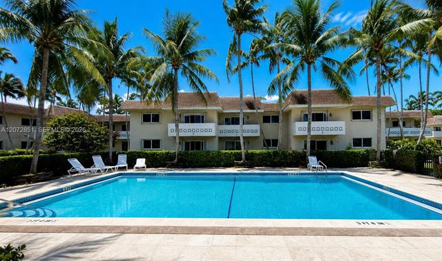 14500 SW 88th Avenue 227, Palmetto Bay, FL 33176