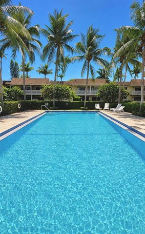14500 SW 88th Avenue 227, Palmetto Bay, FL 33176