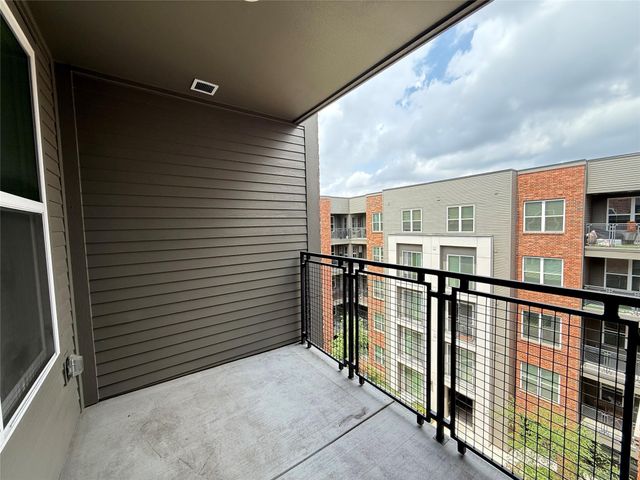 2520 Washington Ave B4, Houston, TX 77007