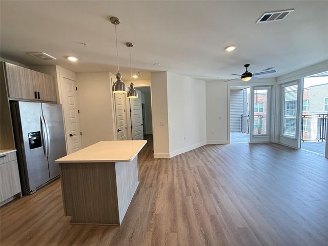 2520 Washington Ave B4, Houston, TX 77007