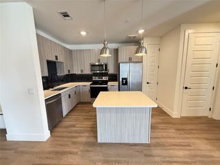 2520 Washington Ave B4, Houston, TX 77007