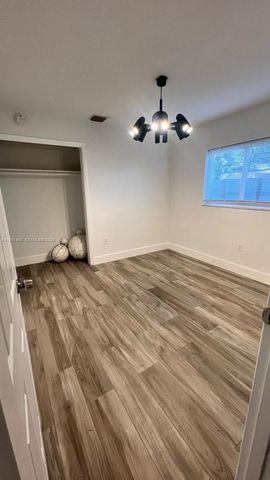 6551 Scott St, Hollywood, FL 33024