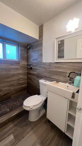 6551 Scott St, Hollywood, FL 33024