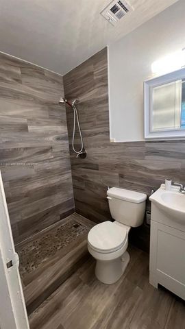 6551 Scott St, Hollywood, FL 33024