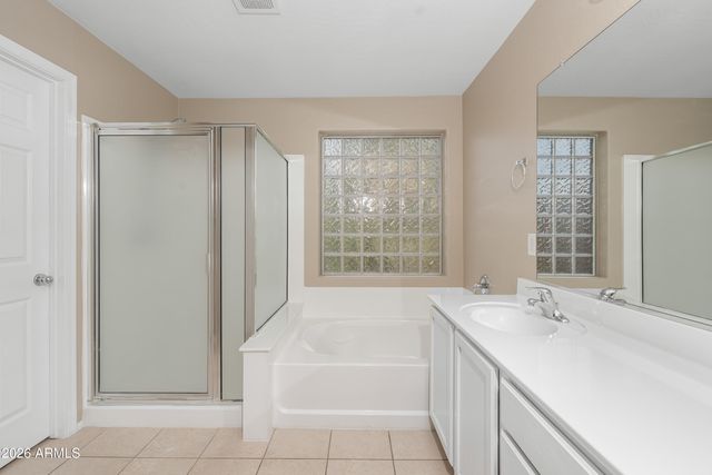 900 W BROADWAY Avenue 82, Apache Junction, AZ 85120