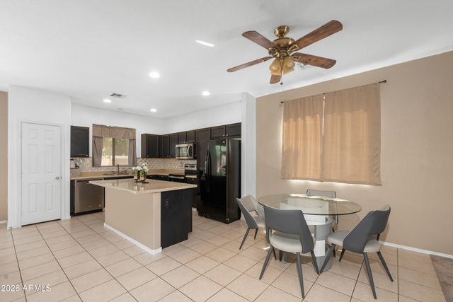 900 W BROADWAY Avenue 82, Apache Junction, AZ 85120