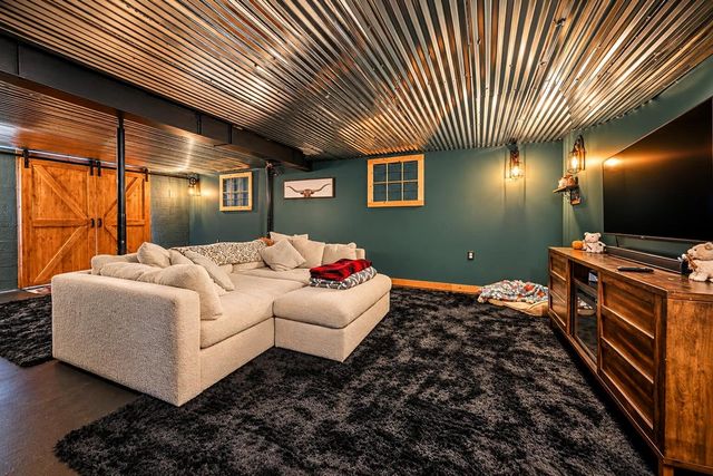 4441 S Pitchin Road, Springfield, OH 45502