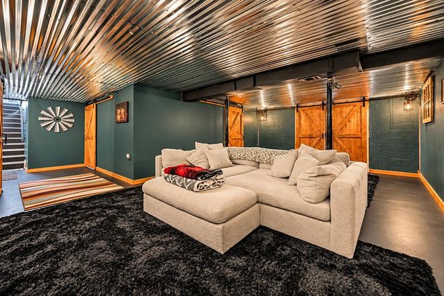 4441 S Pitchin Road, Springfield, OH 45502