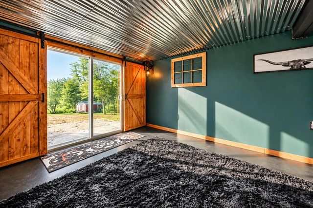 4441 S Pitchin Road, Springfield, OH 45502