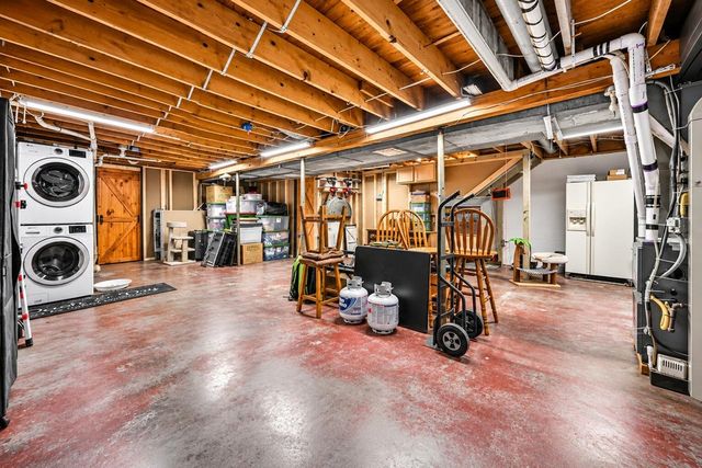 4441 S Pitchin Road, Springfield, OH 45502