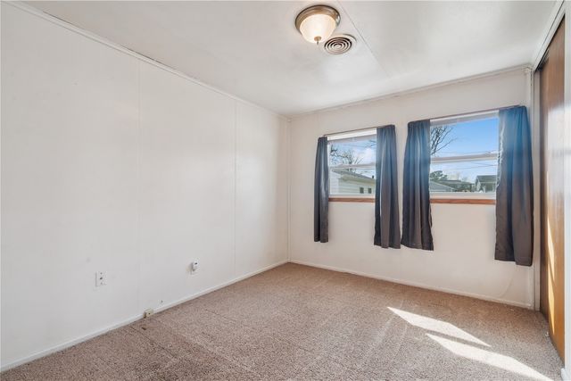 3730 H Avenue NE, Cedar Rapids, IA 52402