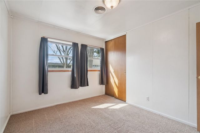 3730 H Avenue NE, Cedar Rapids, IA 52402