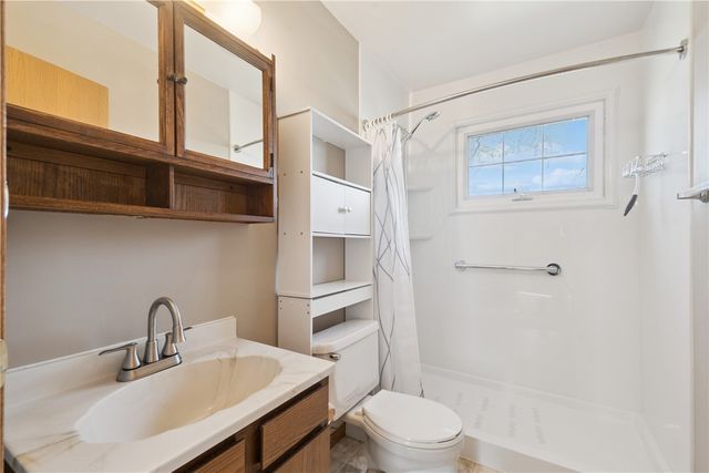 3730 H Avenue NE, Cedar Rapids, IA 52402