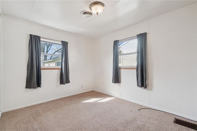 3730 H Avenue NE, Cedar Rapids, IA 52402