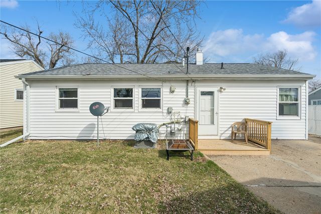 3730 H Avenue NE, Cedar Rapids, IA 52402