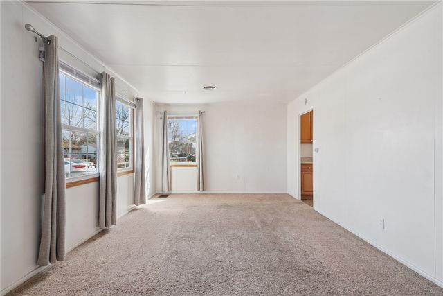 3730 H Avenue NE, Cedar Rapids, IA 52402