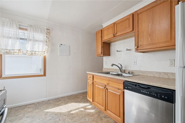 3730 H Avenue NE, Cedar Rapids, IA 52402