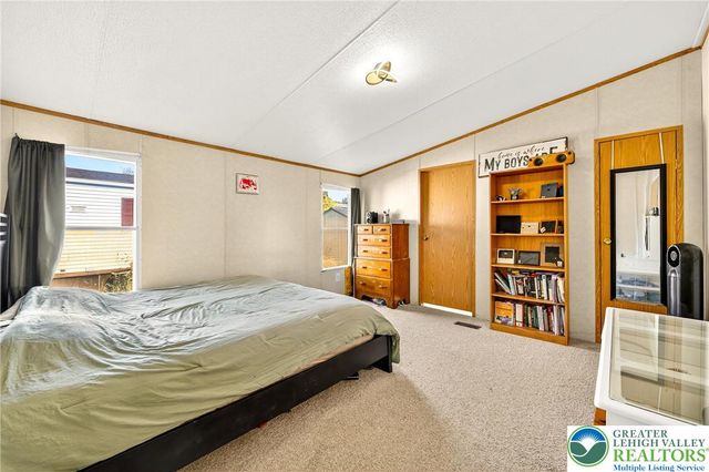 196 Fawn Meadow Court, East Allen Twp, PA 18014