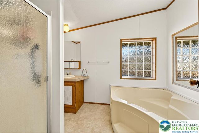 196 Fawn Meadow Court, East Allen Twp, PA 18014