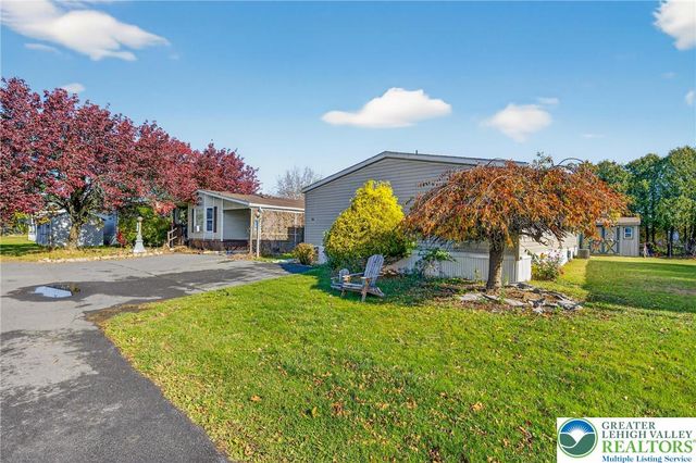 196 Fawn Meadow Court, East Allen Twp, PA 18014