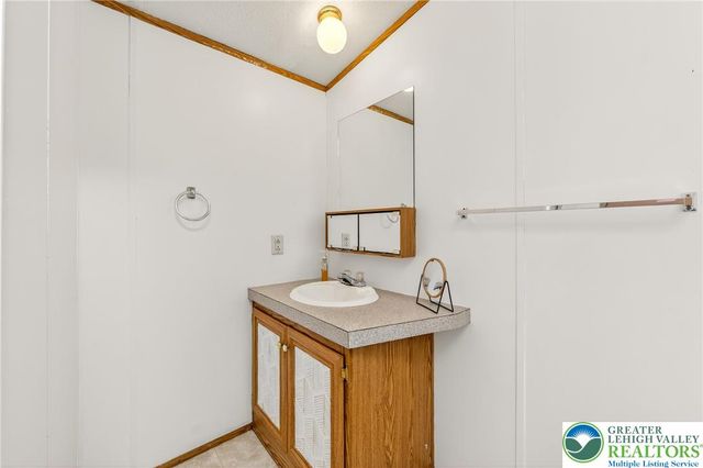 196 Fawn Meadow Court, East Allen Twp, PA 18014