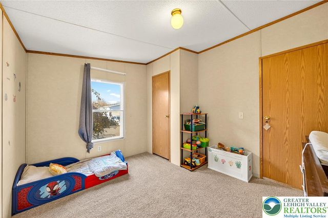 196 Fawn Meadow Court, East Allen Twp, PA 18014