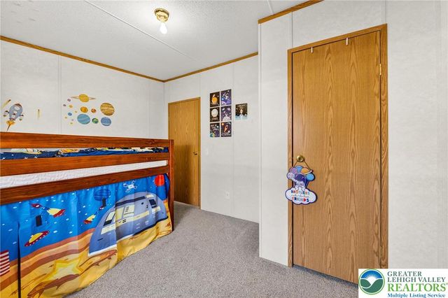 196 Fawn Meadow Court, East Allen Twp, PA 18014