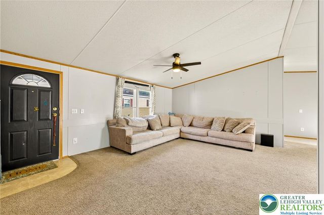 196 Fawn Meadow Court, East Allen Twp, PA 18014