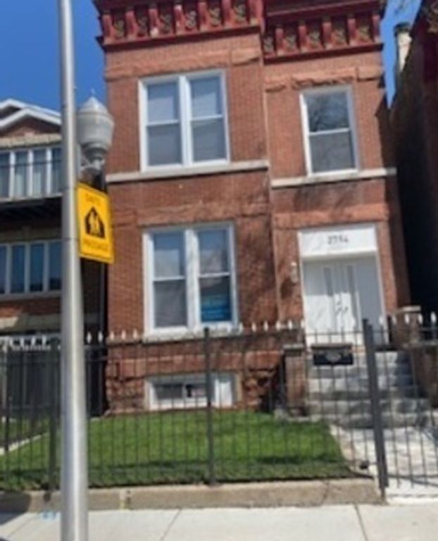 2714 W Polk Street 2, Chicago, IL 60612
