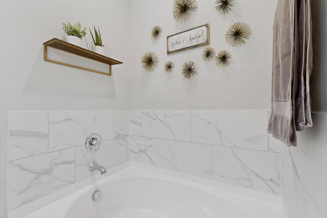 3825 Primrose Drive, Aubrey, TX 76227