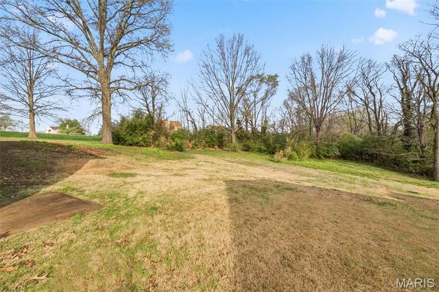 13035 Old Jamestown Road, Black Jack, MO 63033