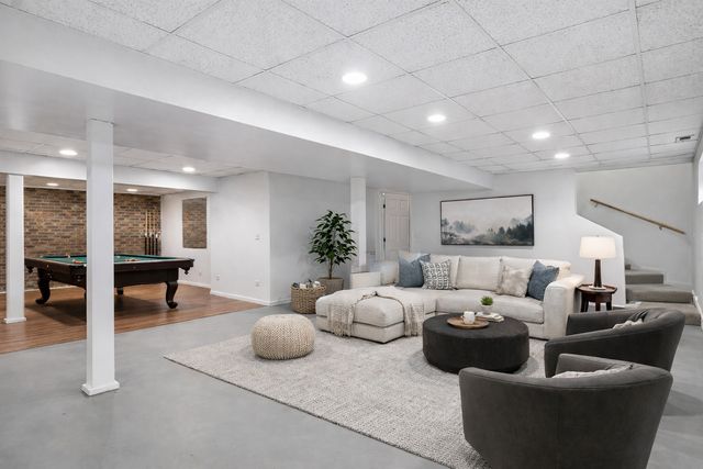 1417 Adams Street, Lake In The Hills, IL 60156