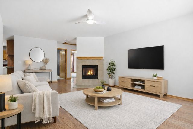 1417 Adams Street, Lake In The Hills, IL 60156