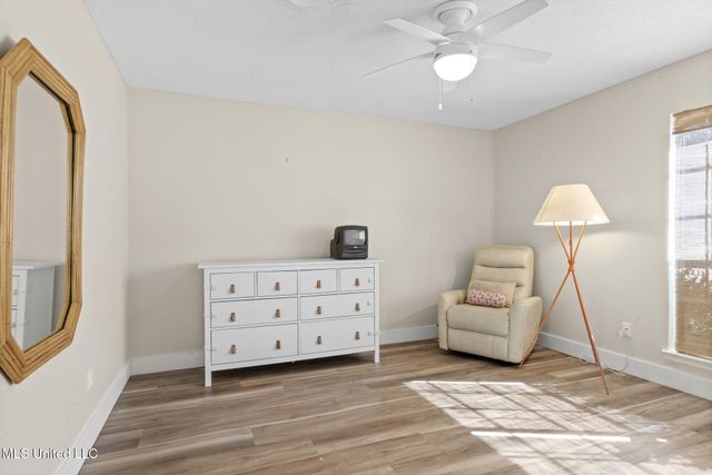 825 Bilglade Drive, Biloxi, MS 39532