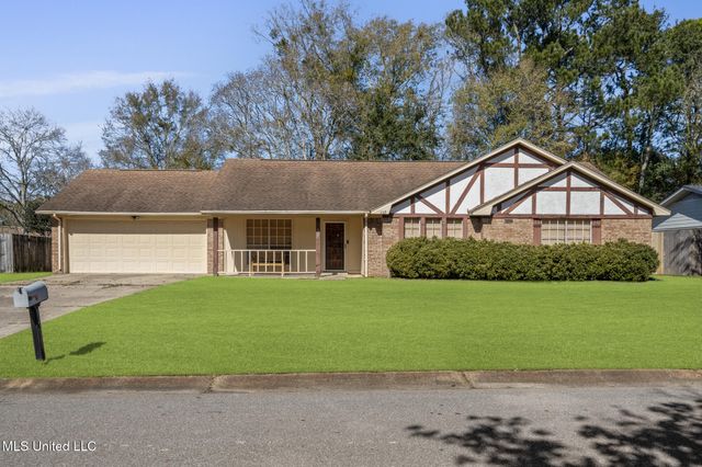 825 Bilglade Drive, Biloxi, MS 39532