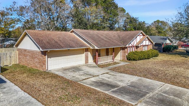 825 Bilglade Drive, Biloxi, MS 39532