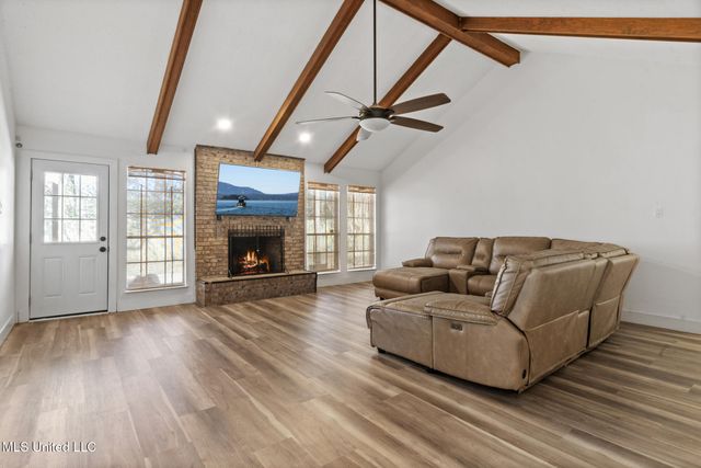 825 Bilglade Drive, Biloxi, MS 39532