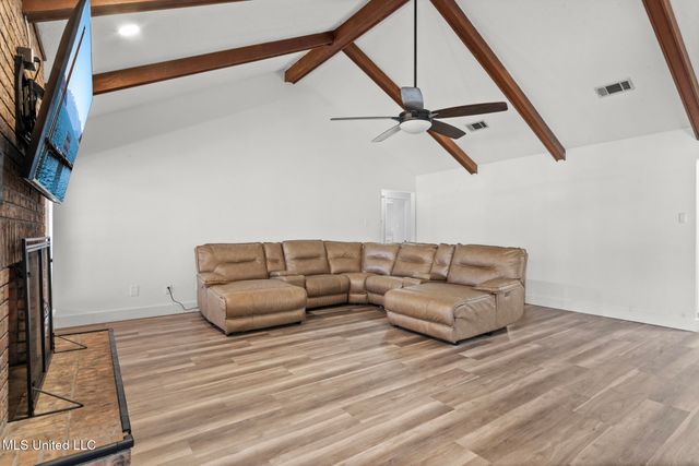 825 Bilglade Drive, Biloxi, MS 39532