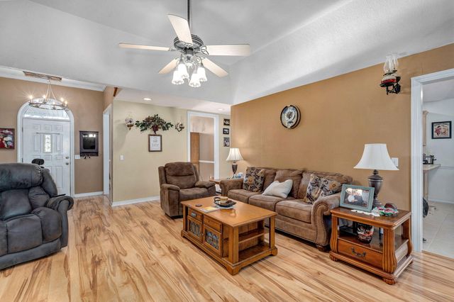 1385 Cherokee Court, Marshfield, MO 65706