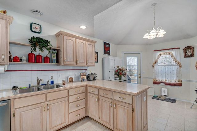 1385 Cherokee Court, Marshfield, MO 65706