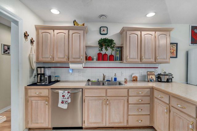 1385 Cherokee Court, Marshfield, MO 65706