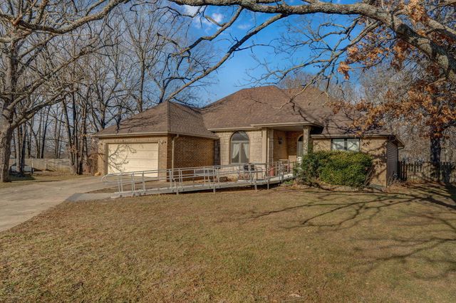 1385 Cherokee Court, Marshfield, MO 65706