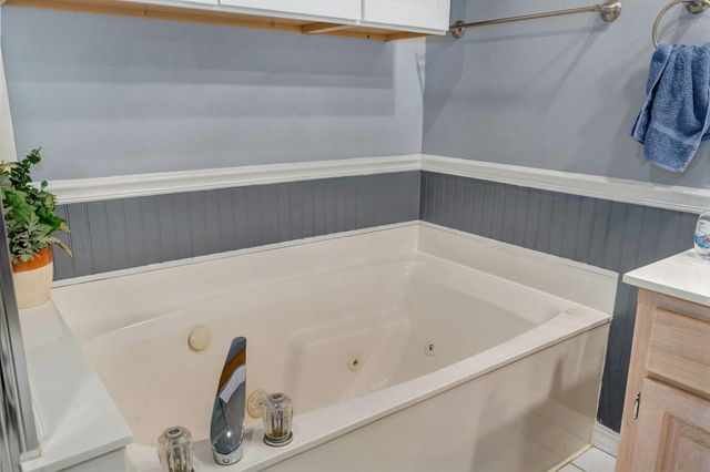 1385 Cherokee Court, Marshfield, MO 65706