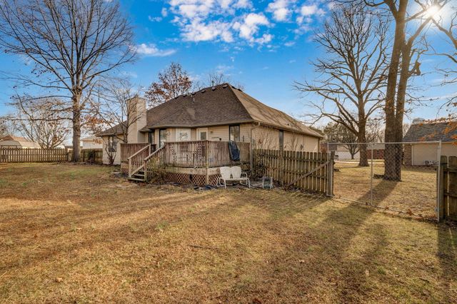 1385 Cherokee Court, Marshfield, MO 65706