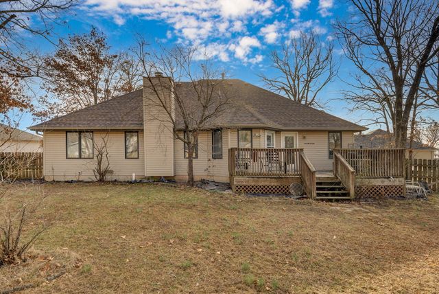 1385 Cherokee Court, Marshfield, MO 65706