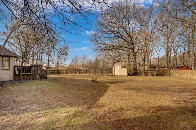 1385 Cherokee Court, Marshfield, MO 65706