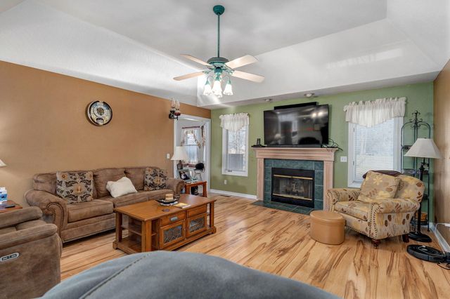 1385 Cherokee Court, Marshfield, MO 65706