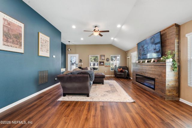 15708 TISONS BLUFF Road, Jacksonville, FL 32218