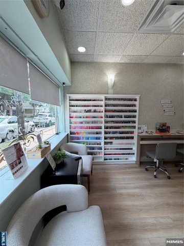 580 Lafayette Avenue, Hawthorne, NJ 07506