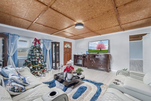 2099 Summerall RD, Labelle, FL 33935